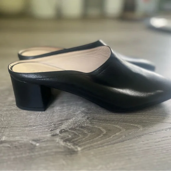 Everlane Black Leather Mules with Polished Finish - Picture 4 of 7